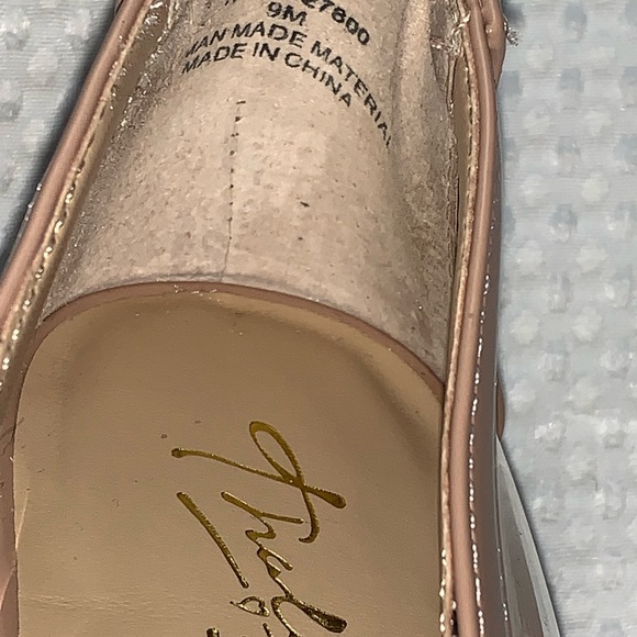 THALIA SODI Panel Pointed Toe Stiletto Slip On Pumps Color: Beige Size: 9M - Picture 8 of 9